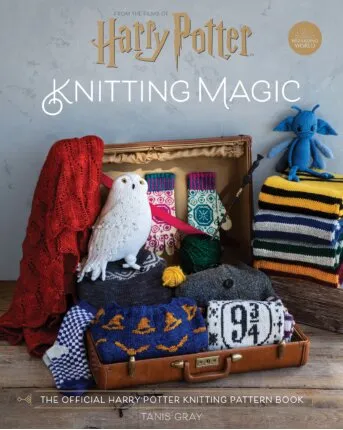 Harry Potter: Knitting Magic: The Official Guide to Creating Original Knits Inspired By the Harry Potter Films